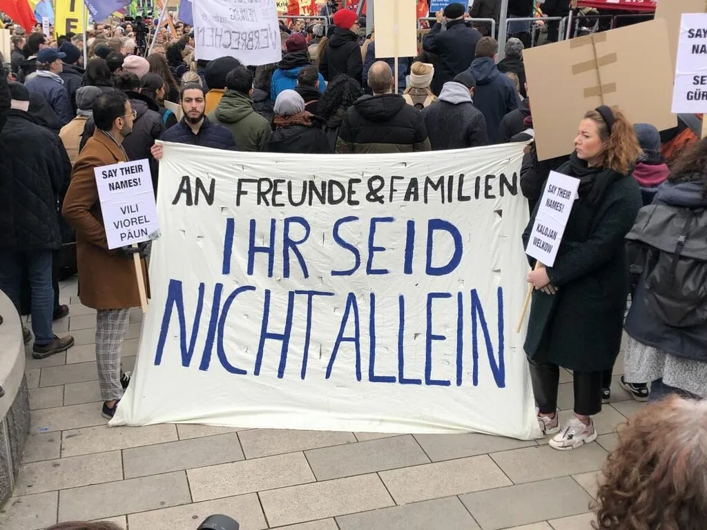 Trauer und Wut: Tausende auf den Straßen in Hanau