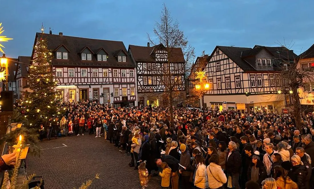 24. Dezember 2022: Weihnachtsgottesdienst auf dem Untermarkt in Gelnhausen