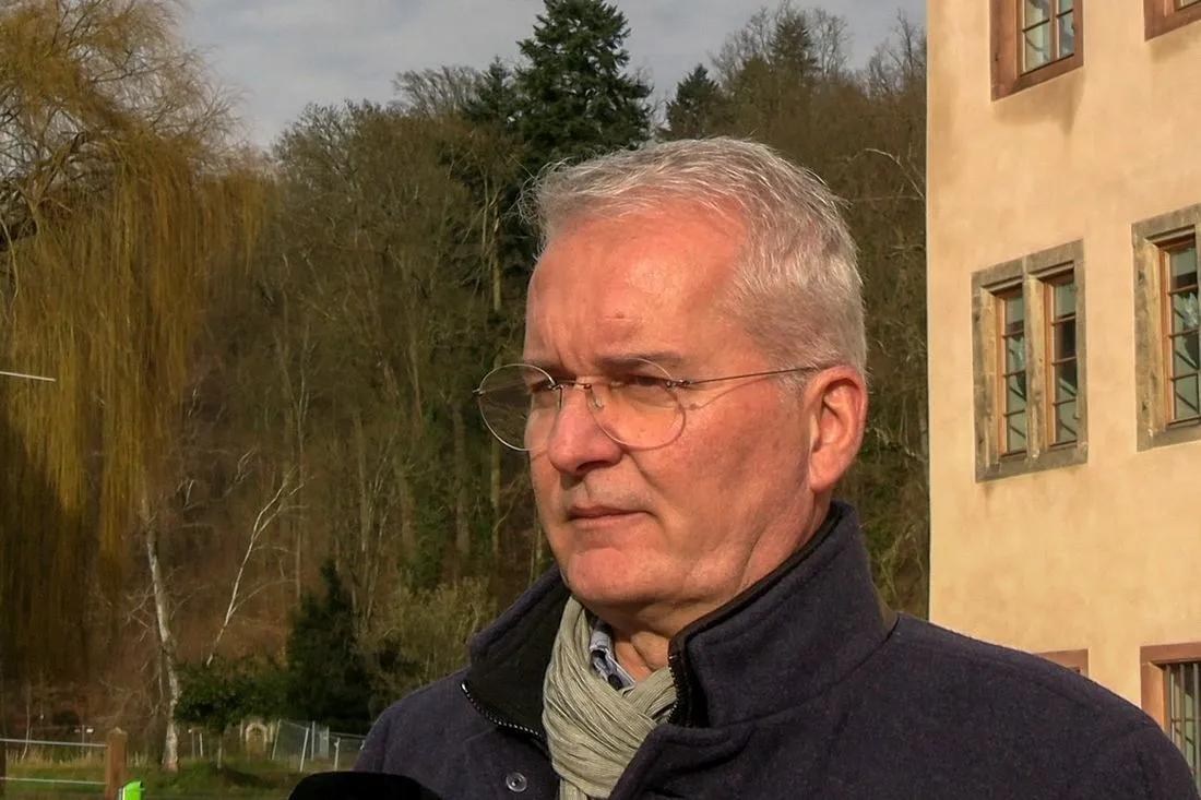Mutmaßlicher Brandanschlag in Wächtersbach: Bürgermeister Weiher (SPD) nimmt Stellung