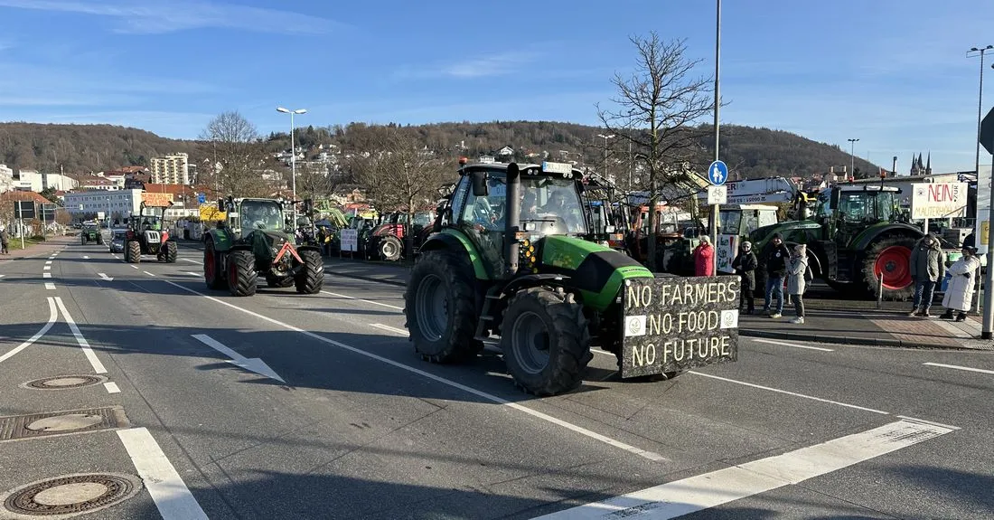 Gelnhausen: Riesiger Bauern-Protest gegen Bundesregierung