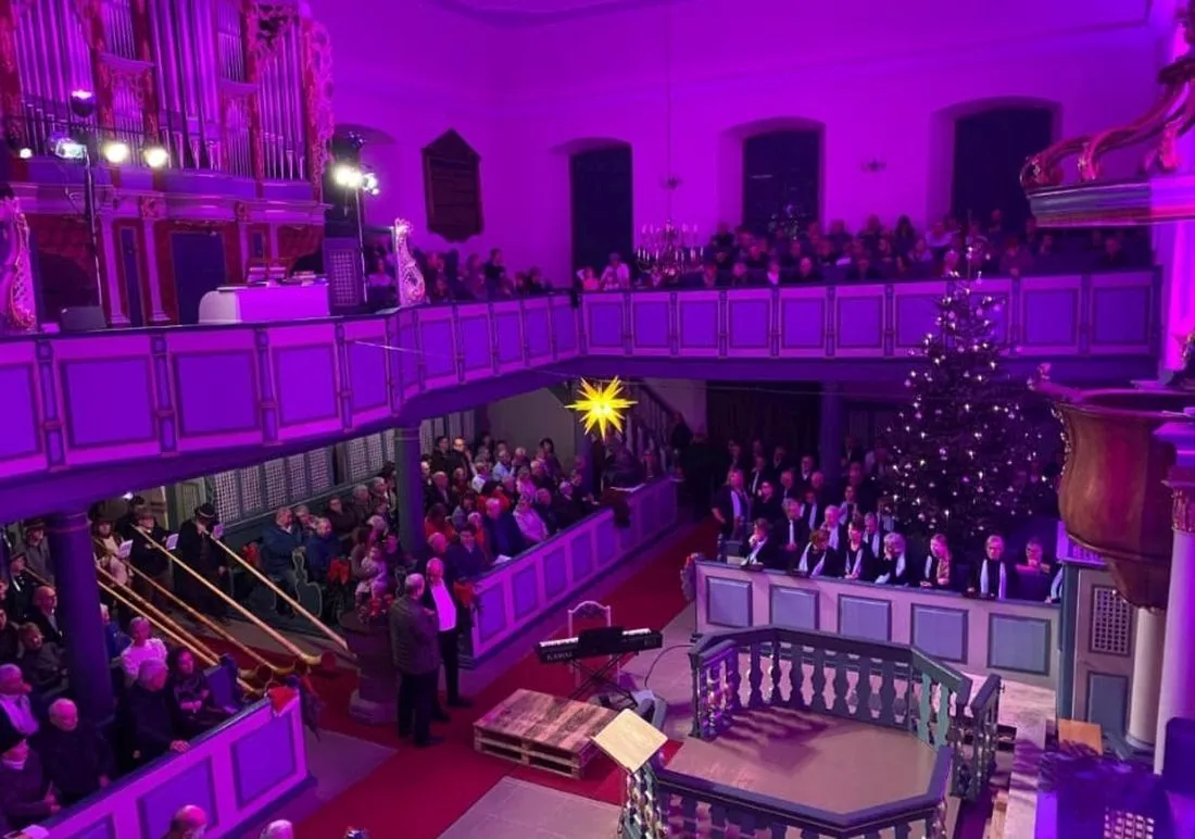 Adventskonzert der Chorgemeinschaft Flörsbachtal begeistert