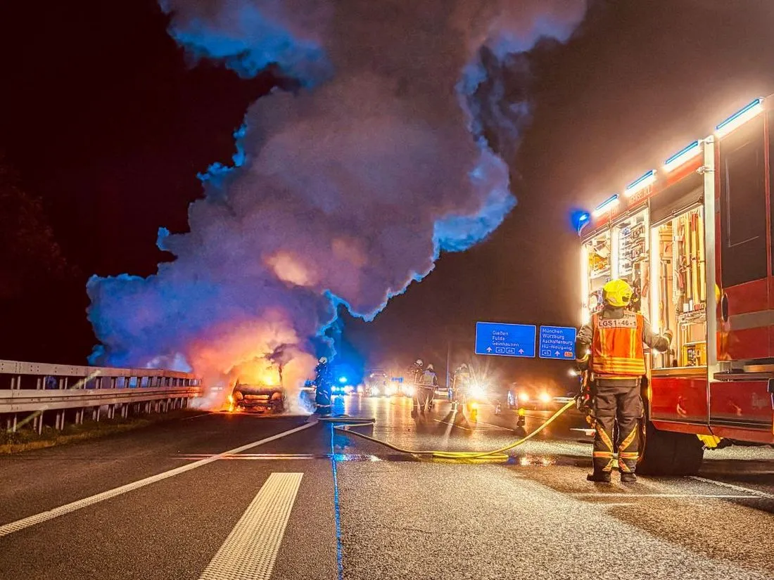 Pkw-Brand auf A66: 23-Jähriger ohne Führerschein unterwegs
