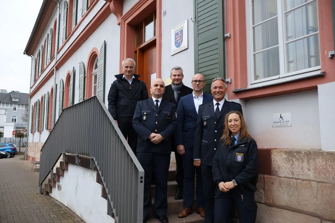 polizeibesuchweihna az5