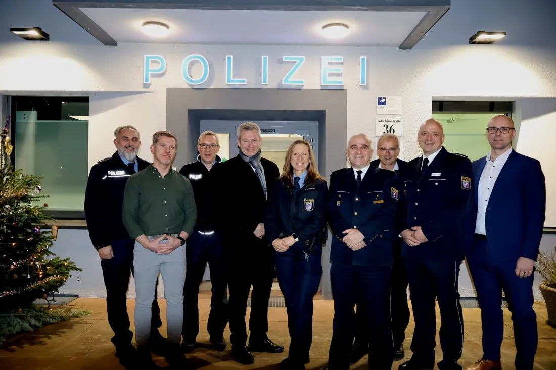polizeibesuchweihna az6