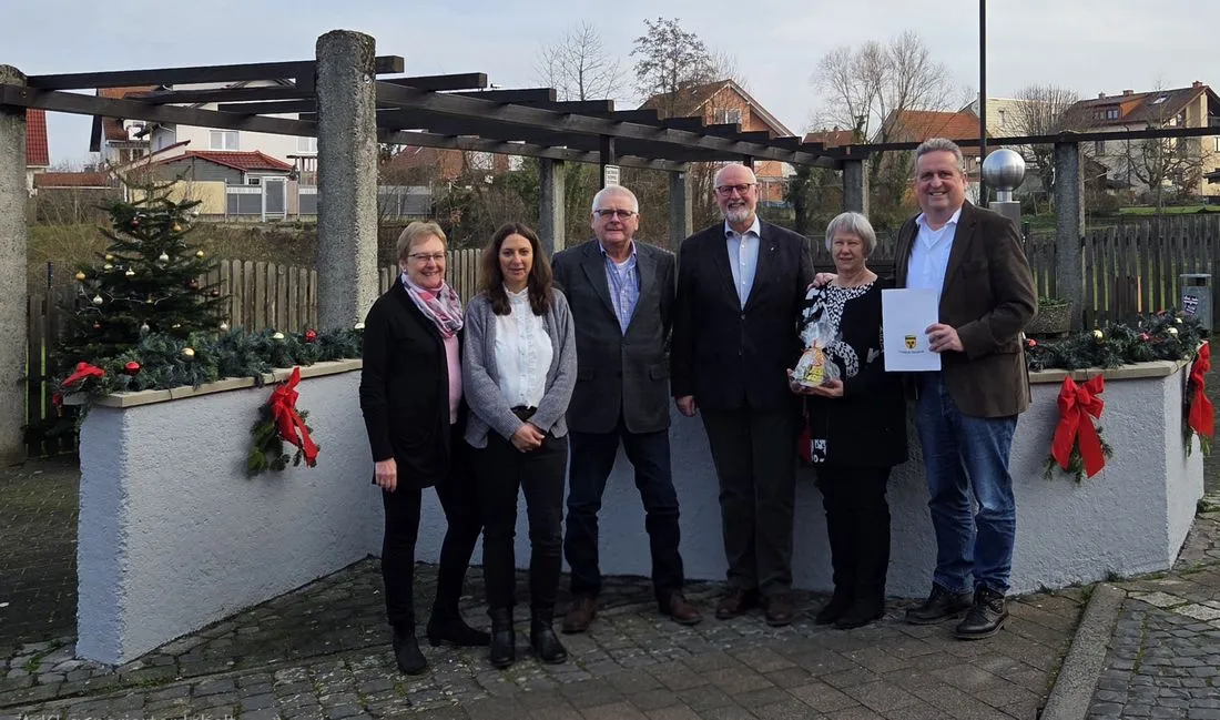 Bürgermeister-Assistenz Christine Heuzeroth in Ruhestand verabschiedet