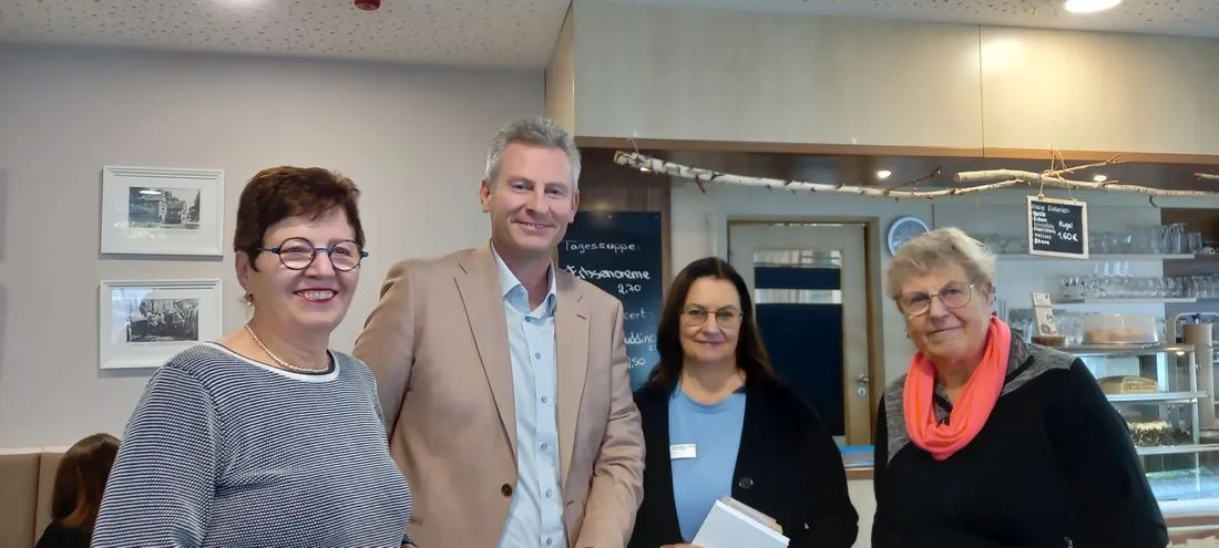 Andreas Hofmann besucht das Martin-Luther-Altenhilfezentrum