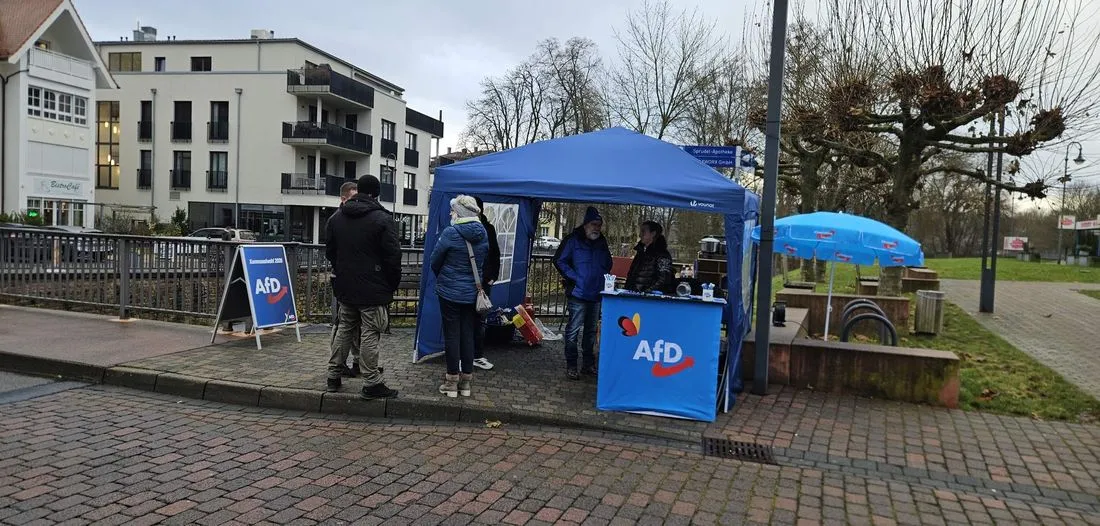 AfD-Infostand auf dem blauen Platz