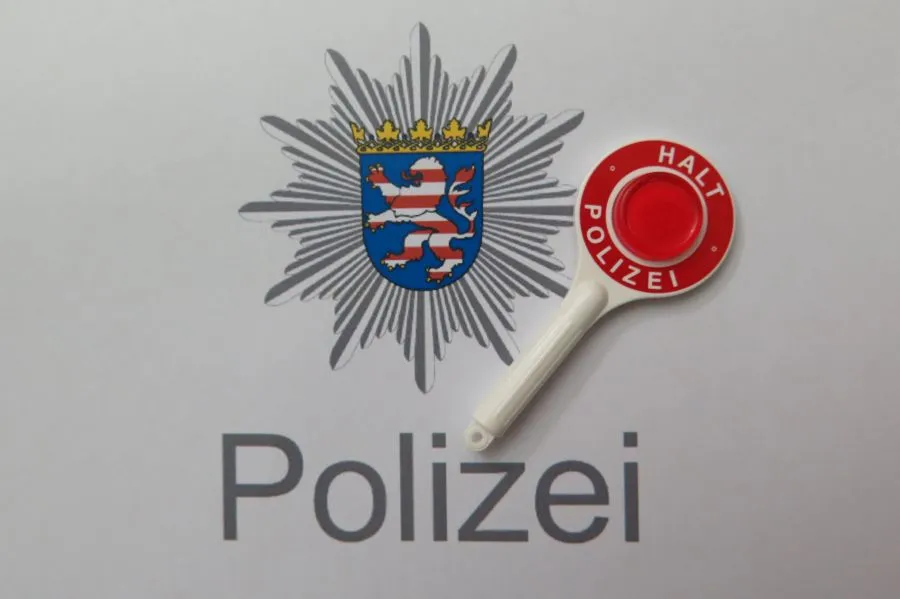 Schöneck: Sturzbetrunkener Autofahrer aus Verkehr gezogen