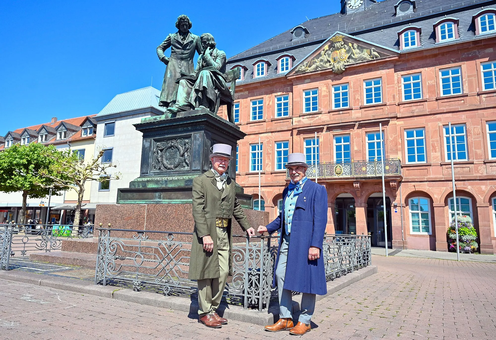Stadtführung auf Zeitreise: Mit den Brüdern Grimm durch Hanau