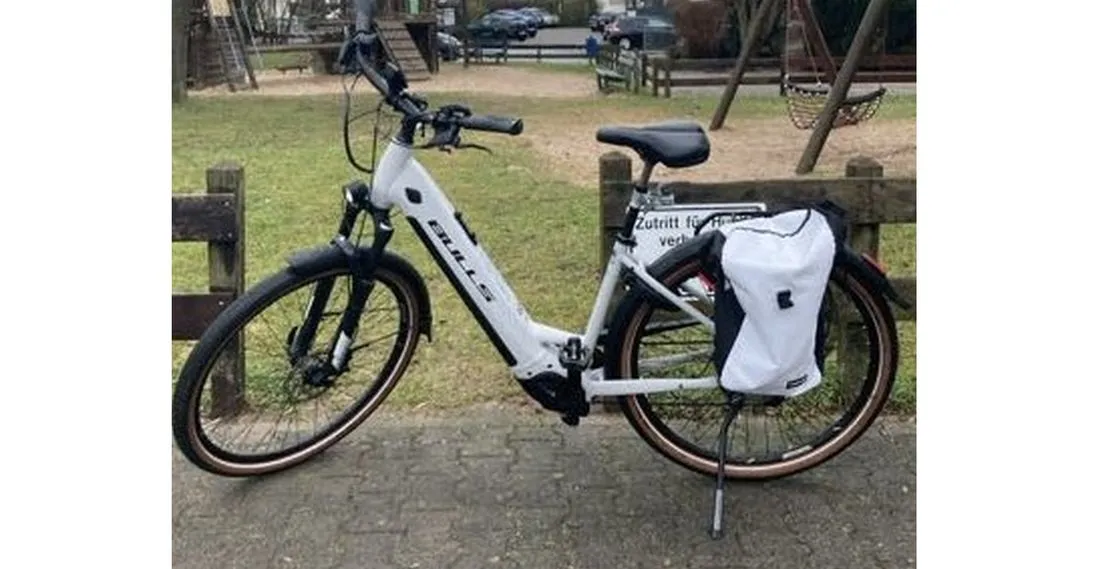 Langenselbold: Wem gehört das weiße "Bulls"-E-Bike?