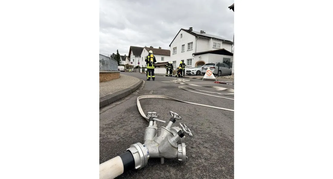 Niederdorfelden: Gasleitung bei Bauarbeiten beschädigt
