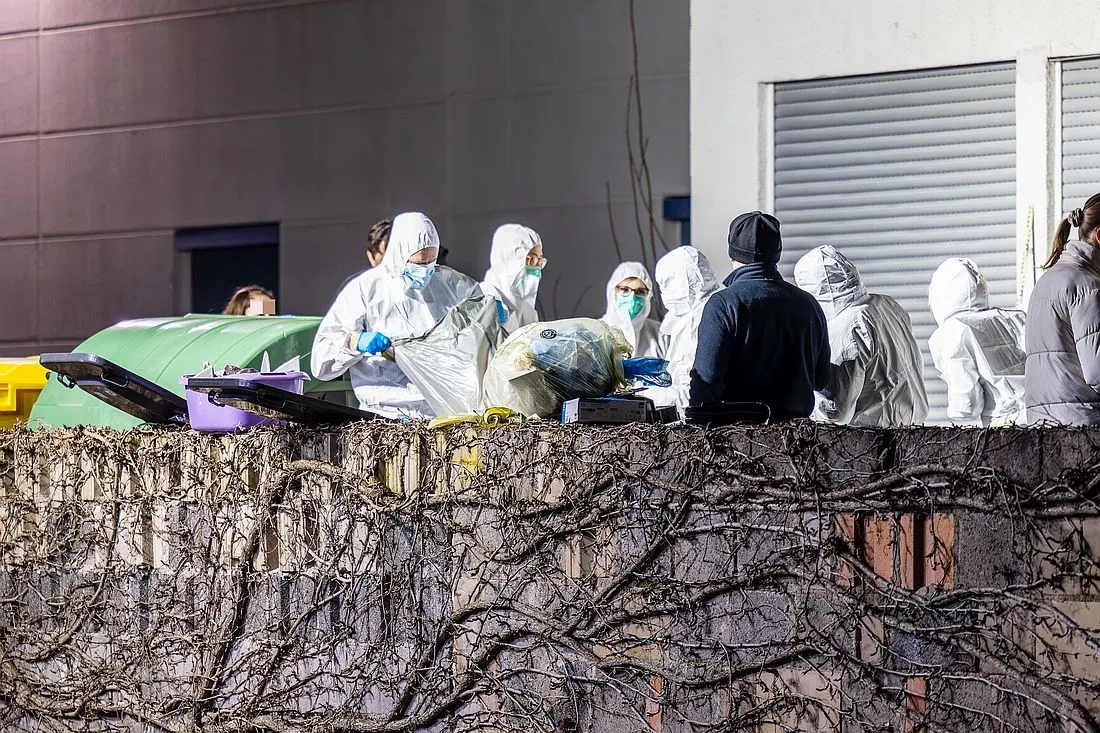 Heusenstamm: Leiche neben Mülltonnen in Hofzufahrt gefunden