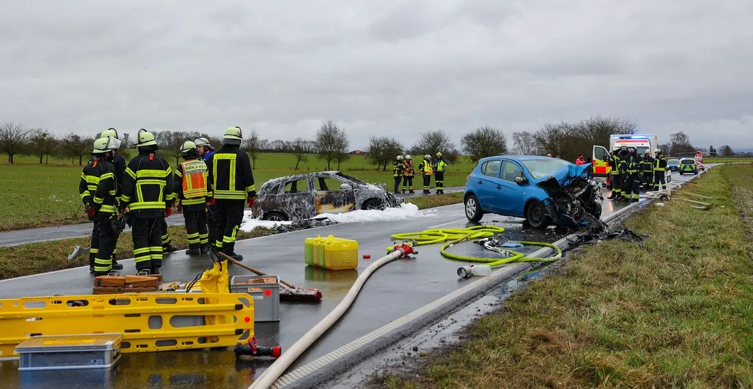 Frontalzusammenstoß: Zwei Tote bei Unfall zwischen Bruchköbel und Erlensee
