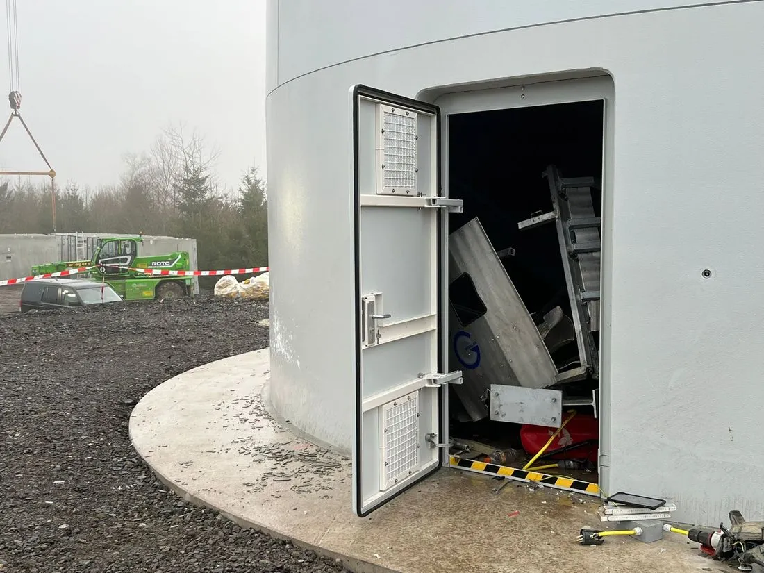 Tödlicher Windkraft-Unfall in Birstein: In dieser Gondel stürzten die Arbeiter ab