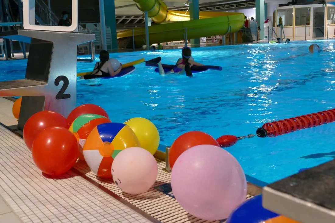 Training mal anders: Buntes Faschingstreiben der DLRG im Platsch