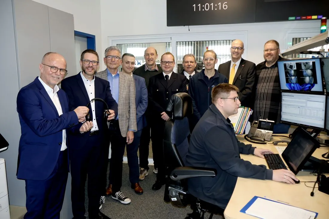 Leitstelle in Gelnhausen modernisiert: Alle 70 Sekunden klingelt das Telefon