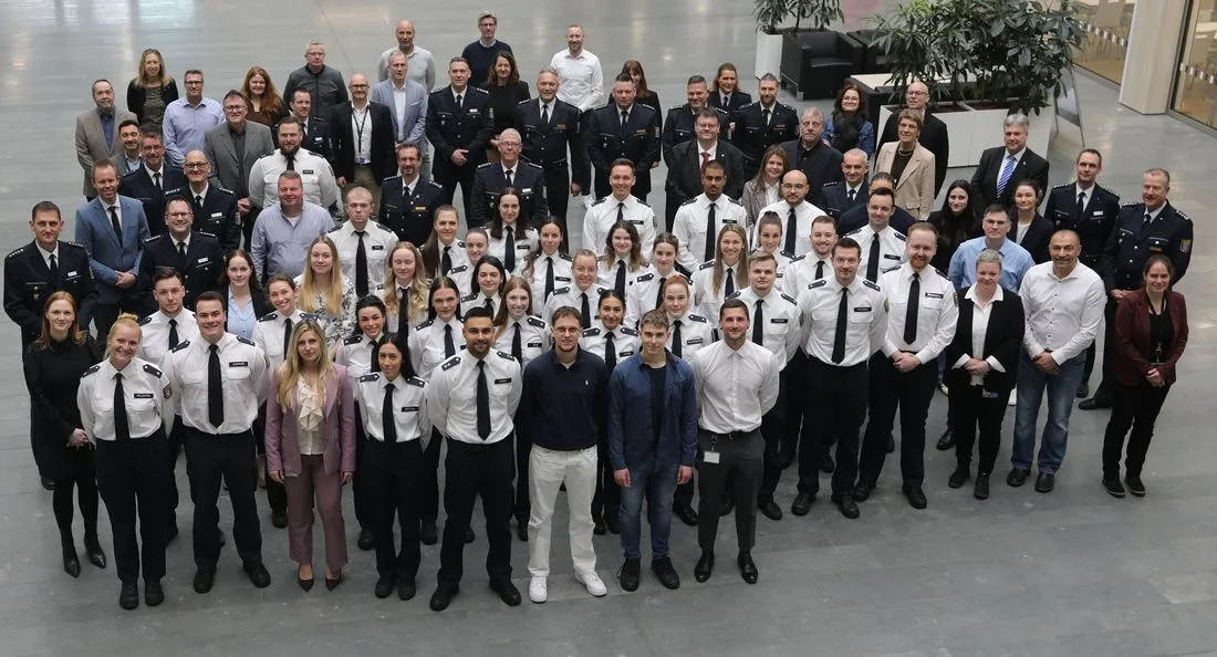 Polizeipräsidium Südosthessen: 51 neue Kolleginnen und Kollegen