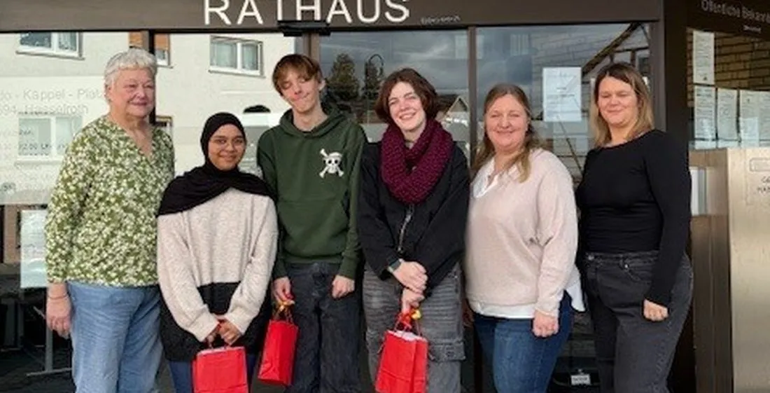 Ben Kronau, Sidra Haleem und Samira Bäckmann: Schülerpraktikum im Rathaus