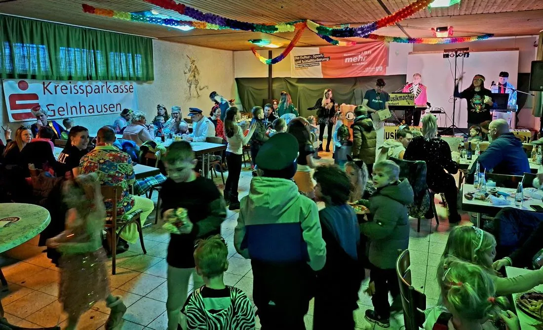 Großer Andrang beim Kinderfasching im Schützenhaus