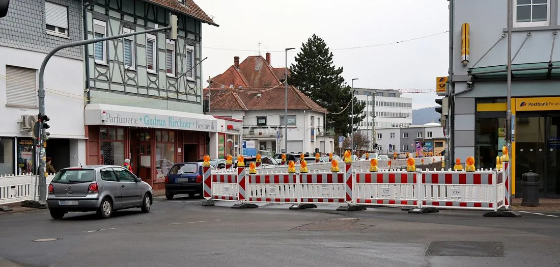 Tiefbauarbeiten der Stadtwerke in der Altenhaßlauer Straße