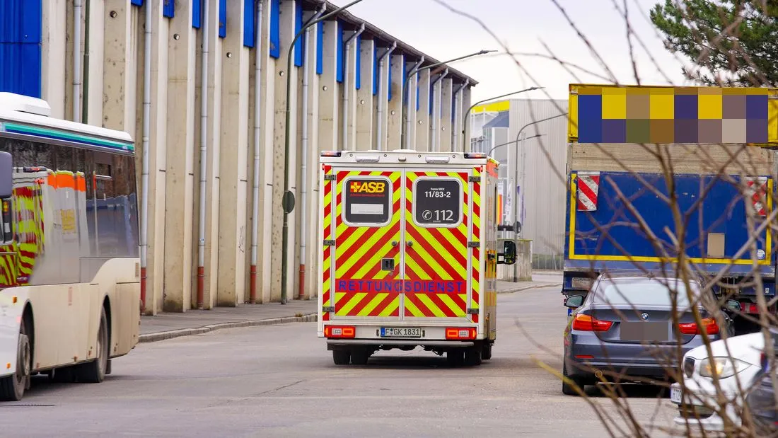 Hanau: 54-Jähriger bei Arbeitsunfall auf Firmengelände tödlich verunglückt