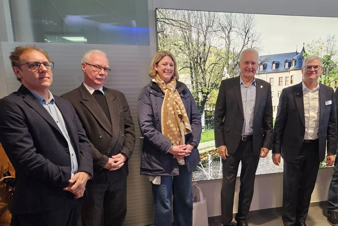 „Wir kommen besser zurück“: VR Bank Main-Kinzig-Büdingen feiert Wiedereröffnung in Wächtersbach