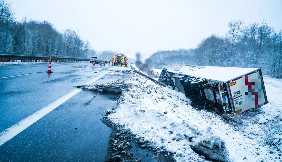 Unfälle und mehrere Pannen durch Schneefall