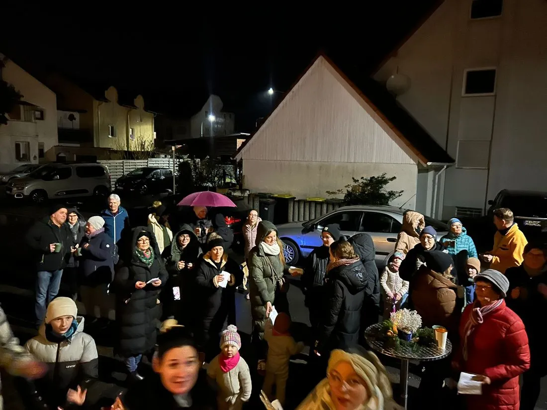 Usthemer Adventsfenster verbreiteten weihnachtlichen Zauber im Ort