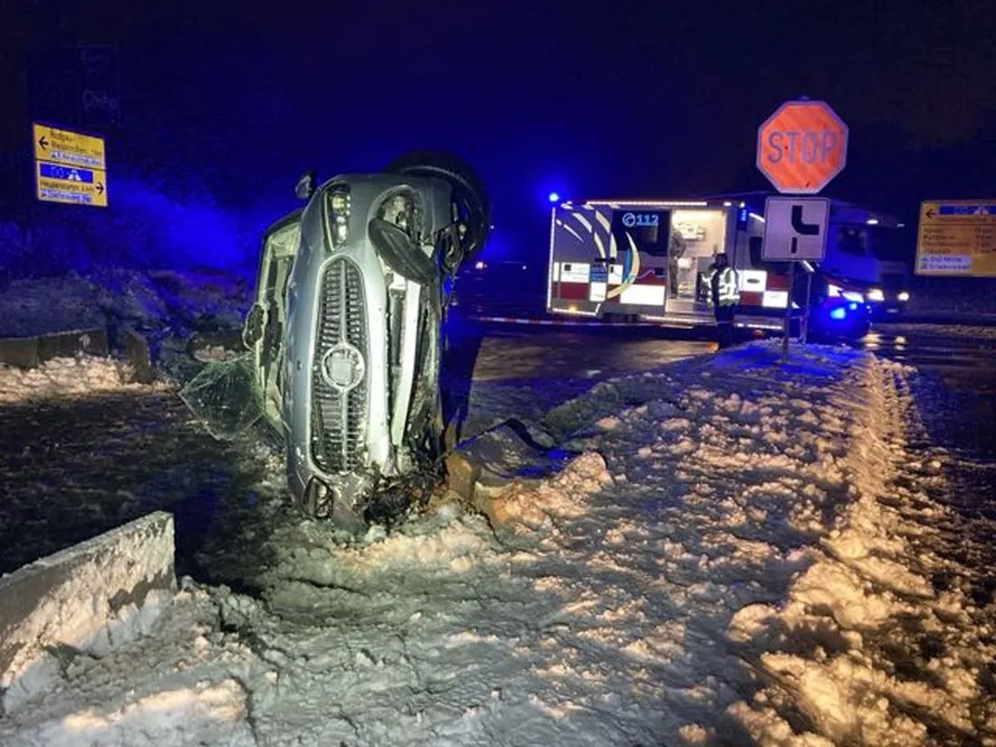 Polizei meldet fast 60 Schnee-Unfälle seit Sonntagabend