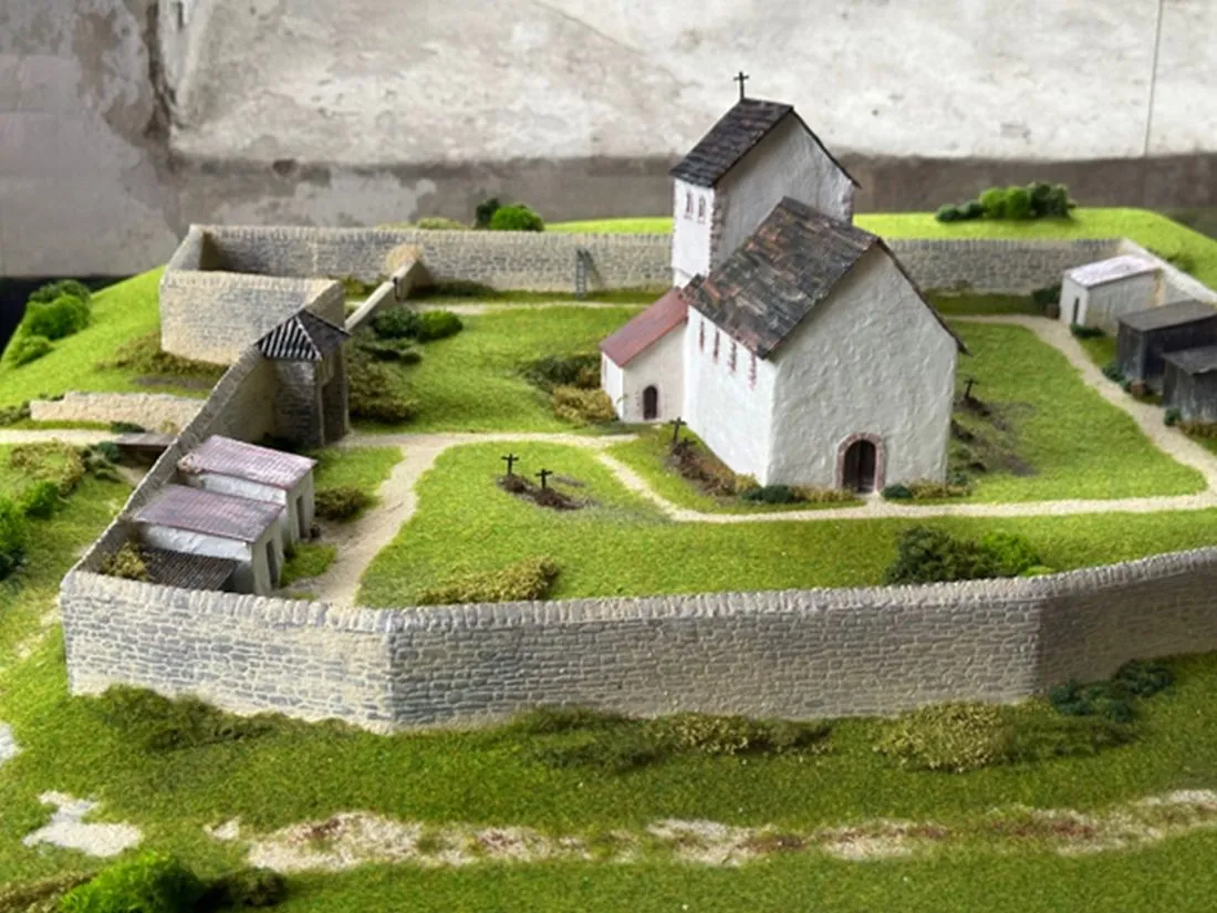 Die Baugeschichte der Laurentiuskirche vor 1636 bestaunen