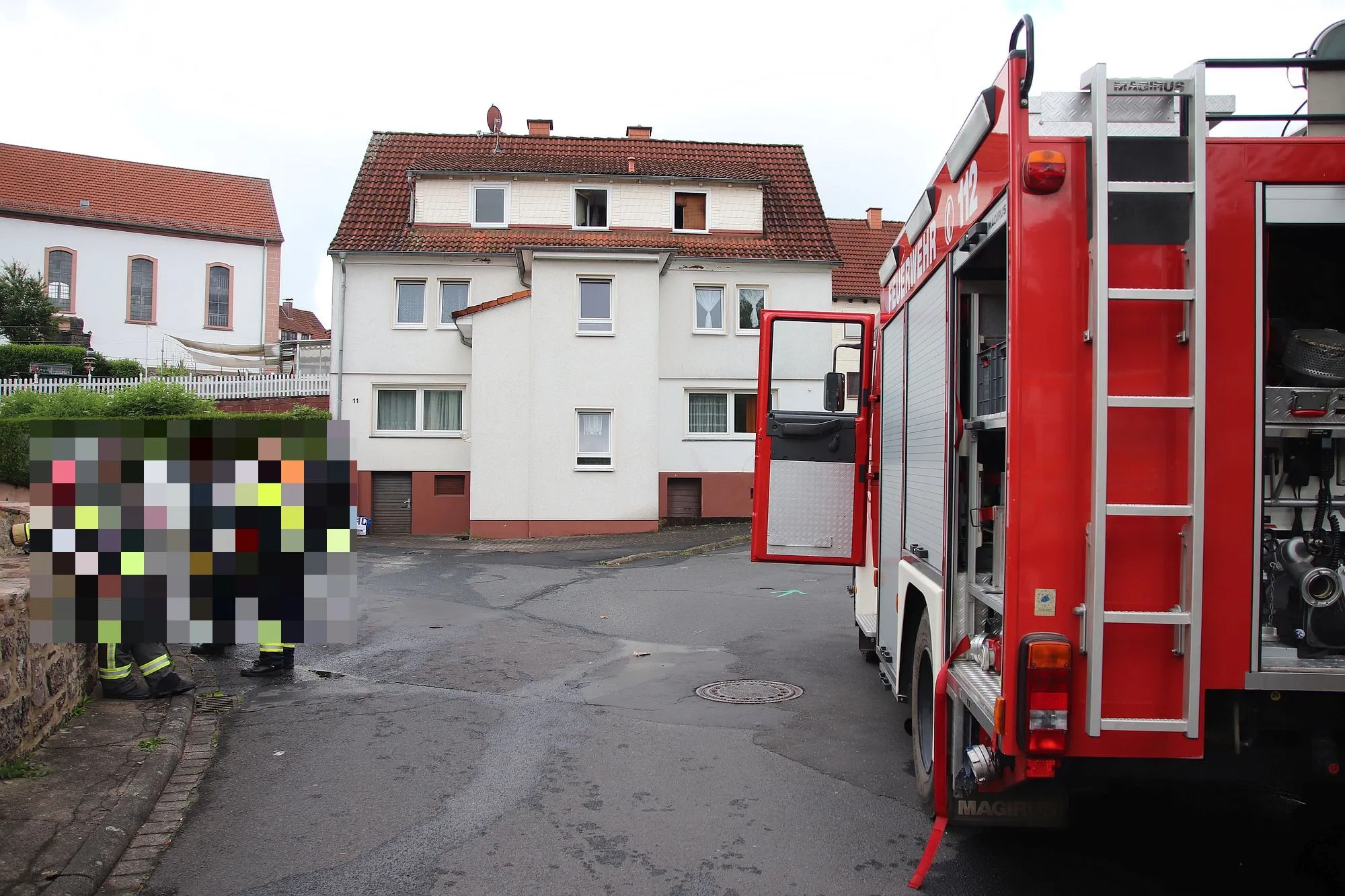 Sinntal: Kerze setzt Wohnung im Dachgeschoss in Brand