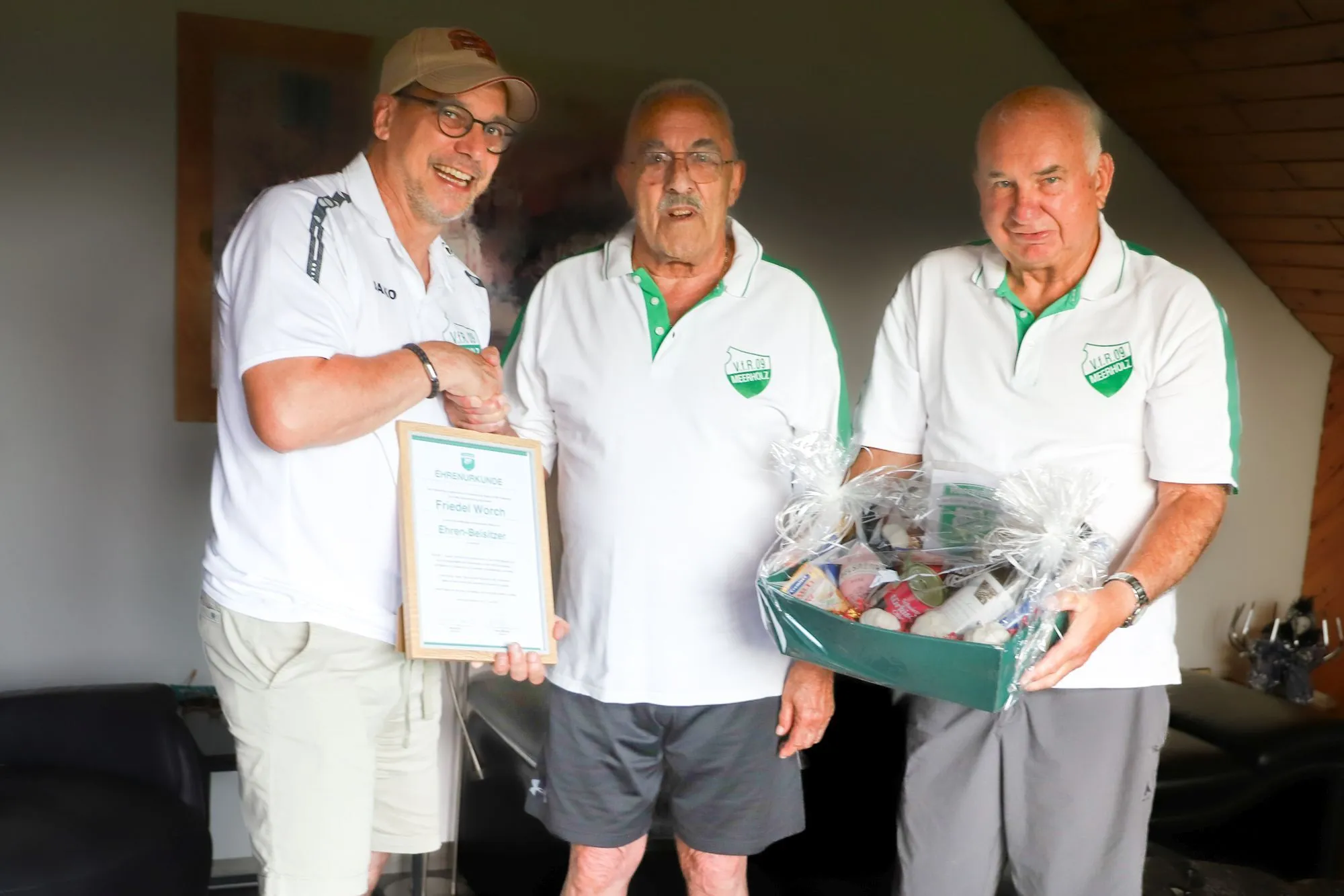 VfR Meerholz: Friedel Worch zum Ehren-Beisitzer ernannt