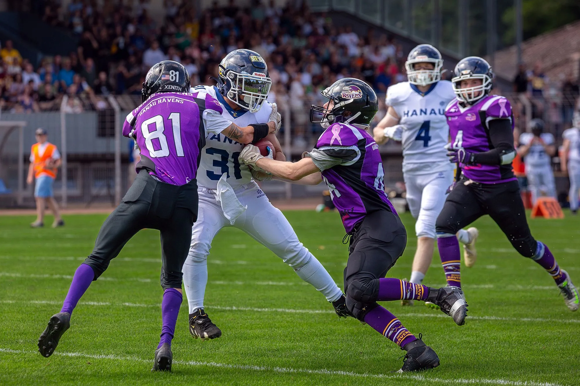 Football-Derby in Hanau: Hornets gegen die Ravens