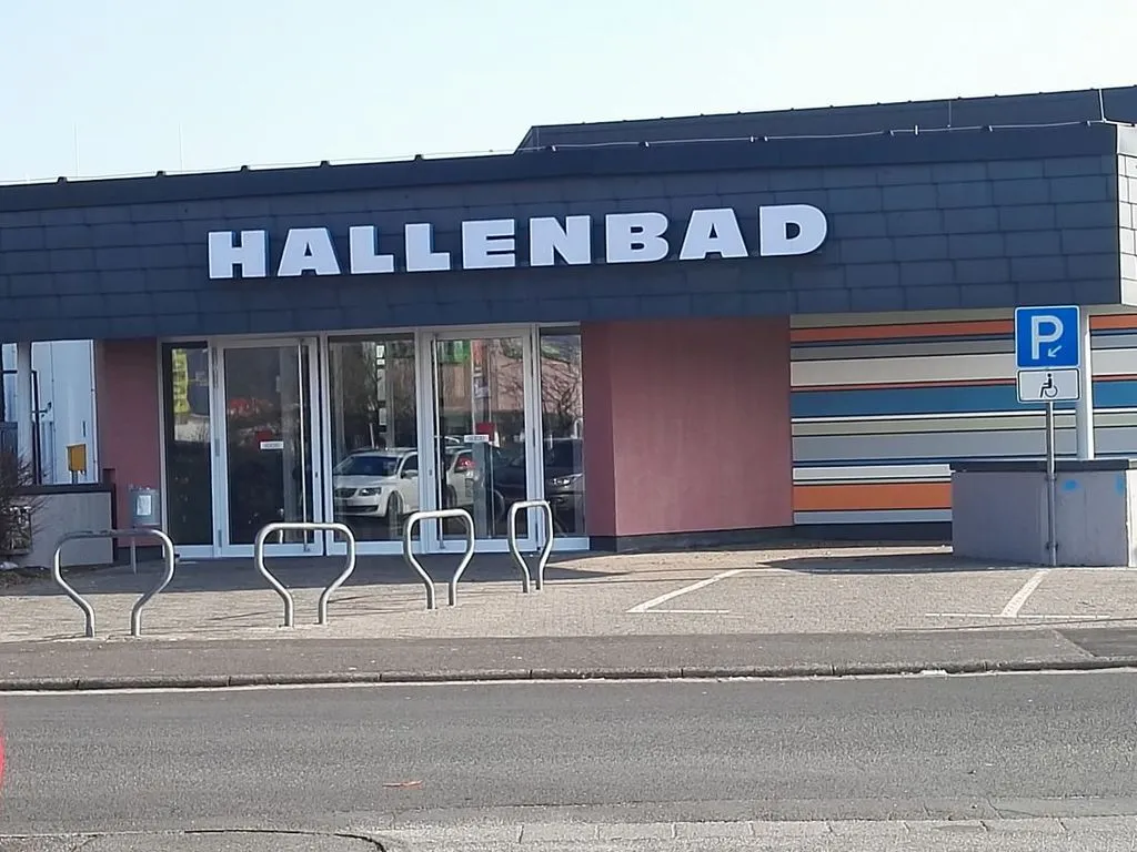 Hallenbad Gelnhausen: Mann entblößt sich vor Schülerinnen