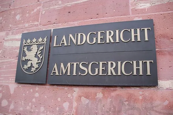 Prozessauftakt: Ehefrau in Sinntal vergewaltigt und mit Messer bedroht?