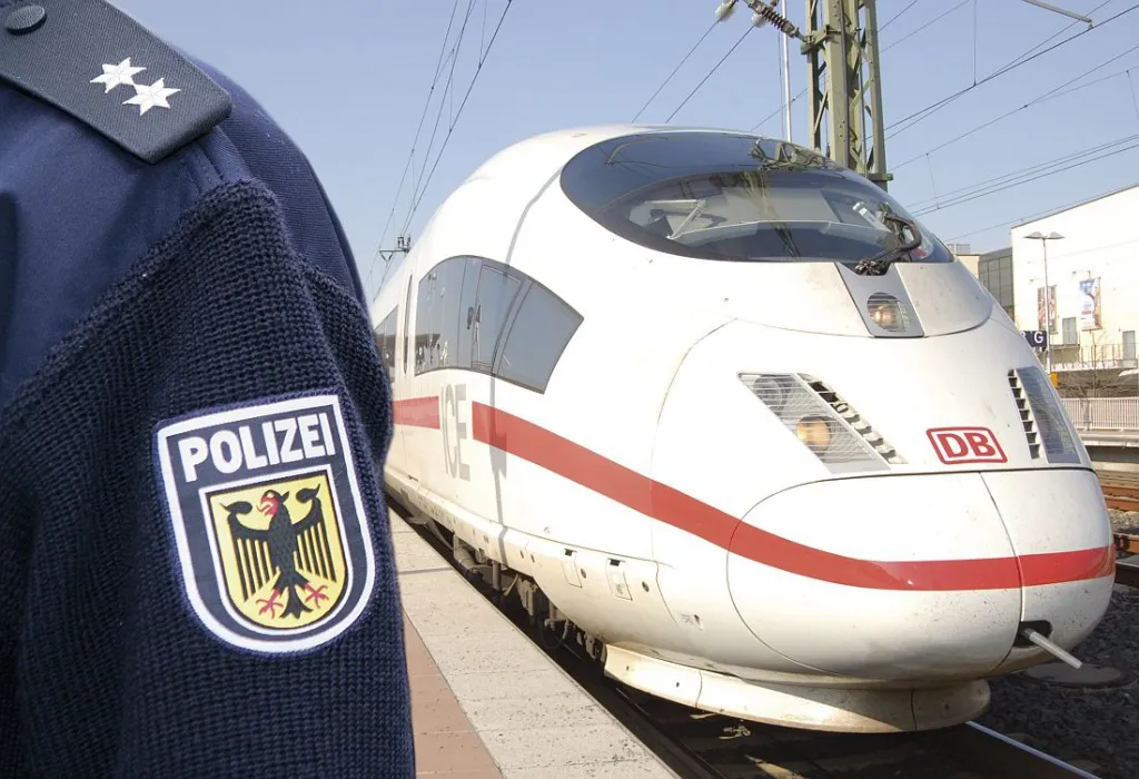 Hessen: Lebensgefährliche Aktion stoppt Zugverkehr