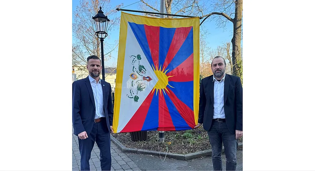 30 Jahre Solidarität: Stadt Langenselbold zeigt Flagge für Tibet