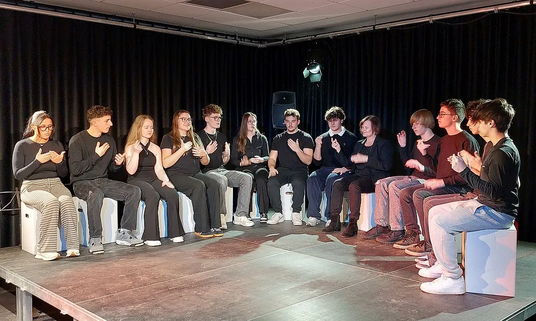 Musikalisch-künstlerisches Talent demonstriert