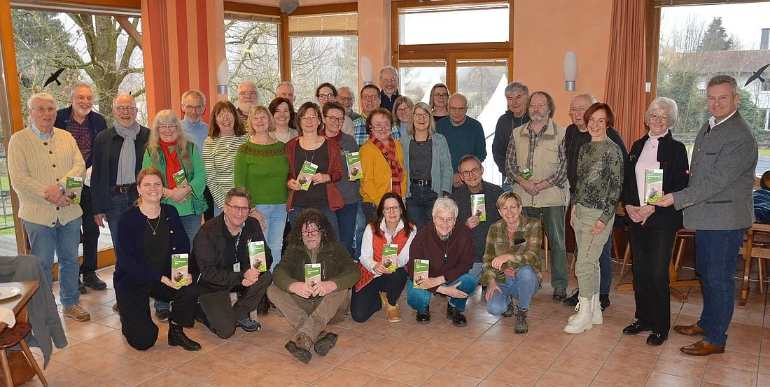 Naturparkführer erhalten Plaketten für 2026