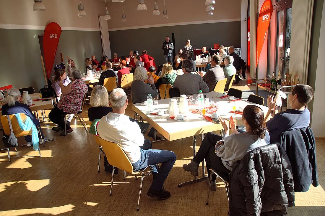 SPD Schöneck: Drei neue Mitglieder beim Frühstückbrunch