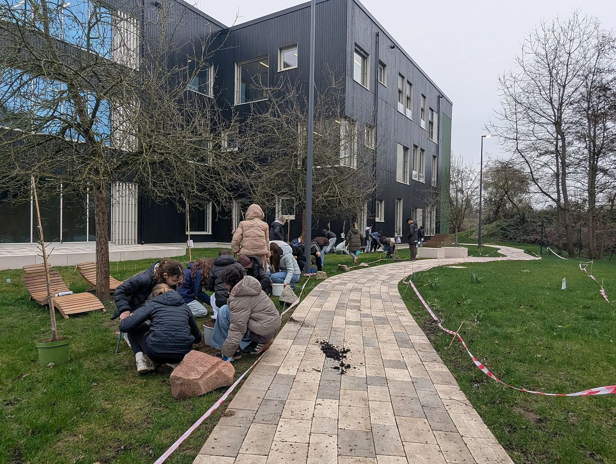 Albert-Einstein-Gymnasium: Schulgarten erwacht zum Leben