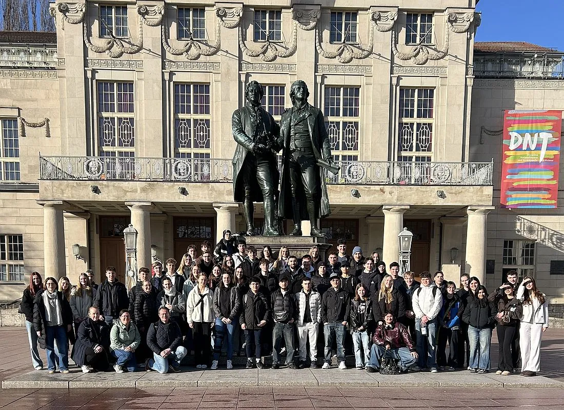 HOLA: Abitur-Kurse besuchen Weimar und Buchenwald