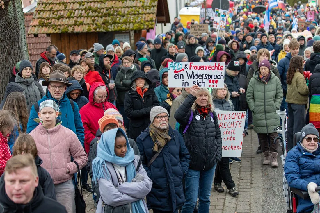 Fulda: Polizeibilanz nach Protesten gegen Gründung von AfD-Jugendorganisation