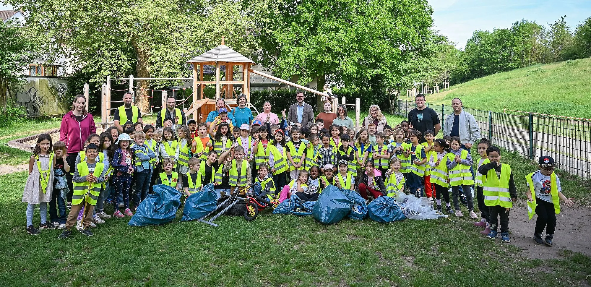 Hanauer Kita-Kinder befreien Stadtgebiet von Müll