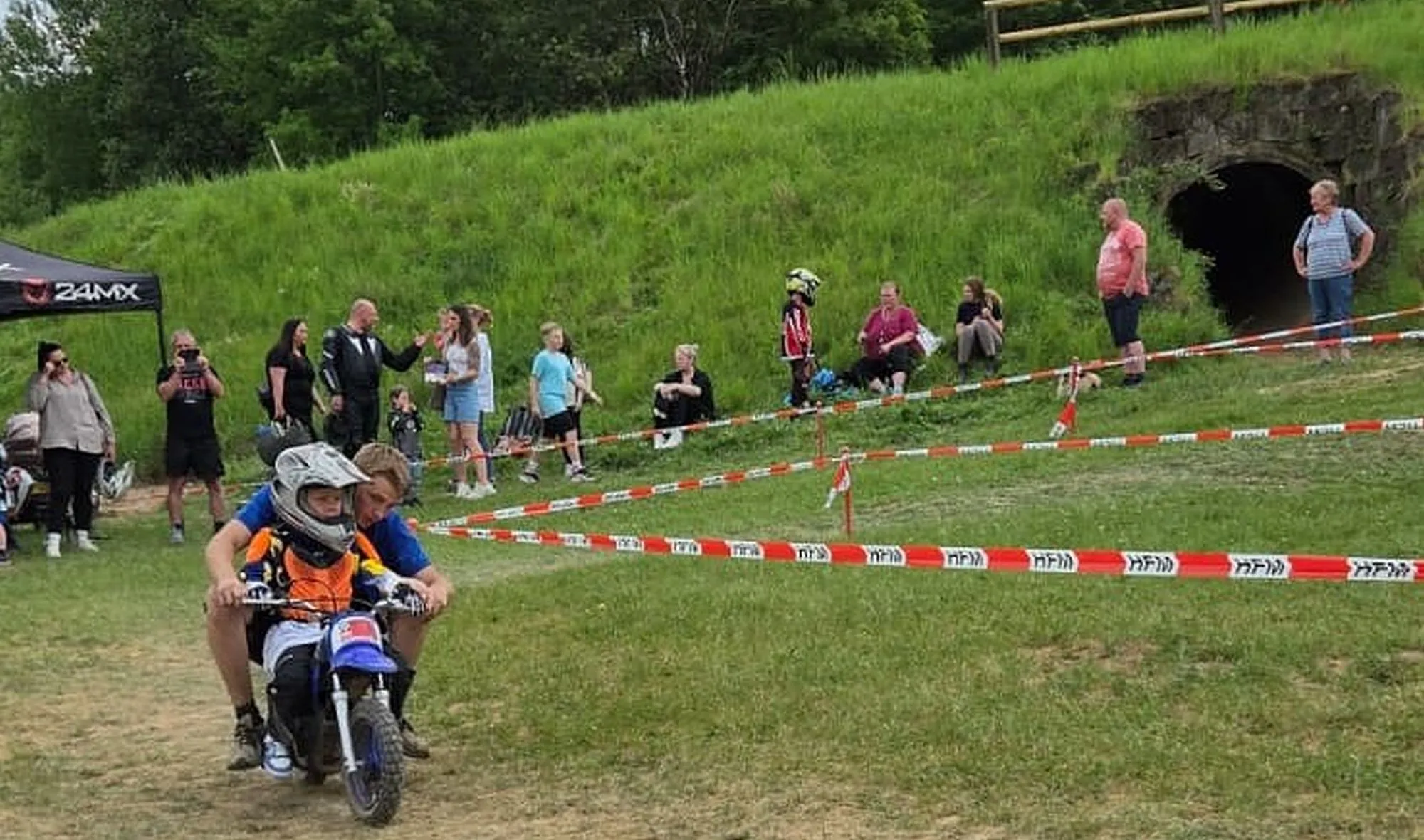 MSC Aufenau: Junge Motocross-Fans sammeln erste Streckenerfahrung
