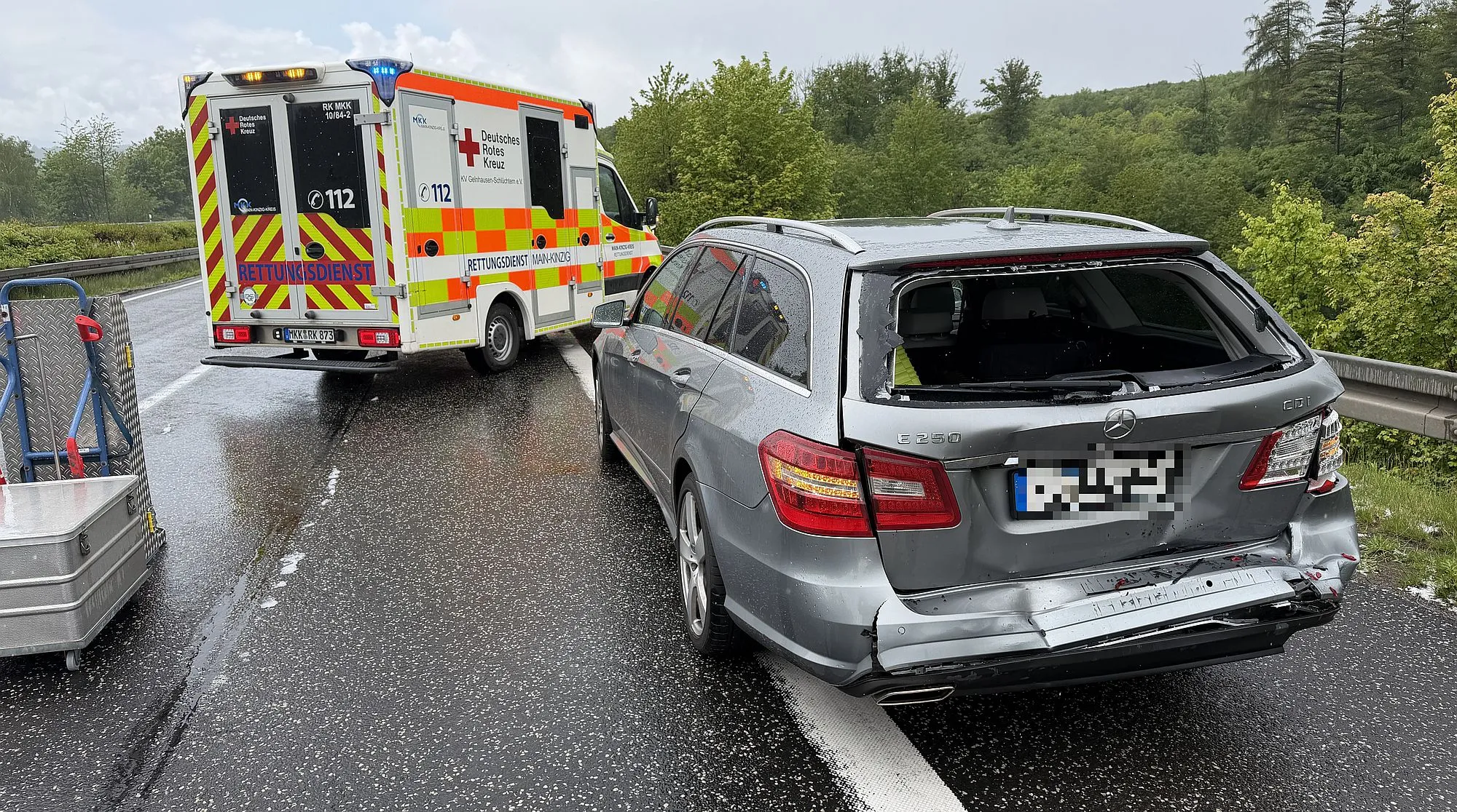 Aktuelle Warnung: Unfall mit mehreren Fahrzeugen auf A66