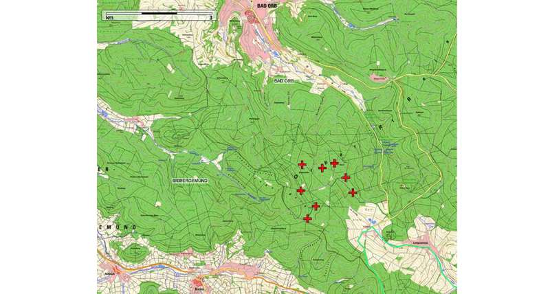 Lage der geplanten Windkraftanlagen auf der Fläche 2-304 zwischen Bieber und Bad Orb (Quelle für Koordinaten der geplanten WKA: HLNUG Windkraftanlagen in Hessen, download 19.04.2026)