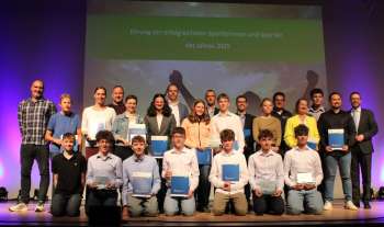 Kanu-Slalom, Rudern, Schwimmen, Stand-Up Paddling, Streckensegelflug und Wasserspringen.