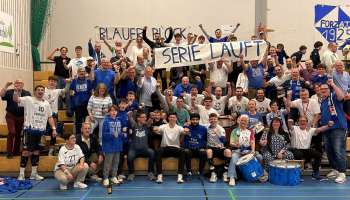 Die HSG Hanau jubelte am Freitagabend in Kelkheim mit den Anhängern des Blauen Blocks.