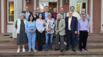 Roger Fritz (vorne Mitte), Karin Hog (vorne links), Monika Nickel (hinten Mitte).